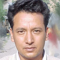 अजेय